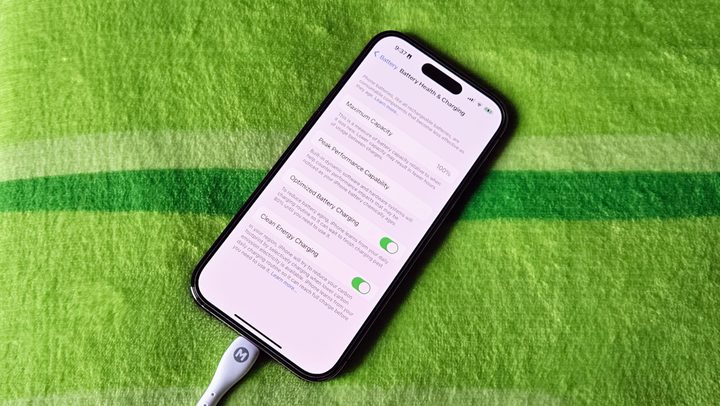 iPhone 14 Pro showing Battery & Health