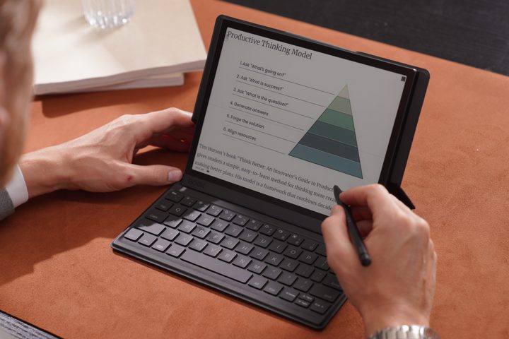 In hand shot of Onyx Boox Tab Ultra C