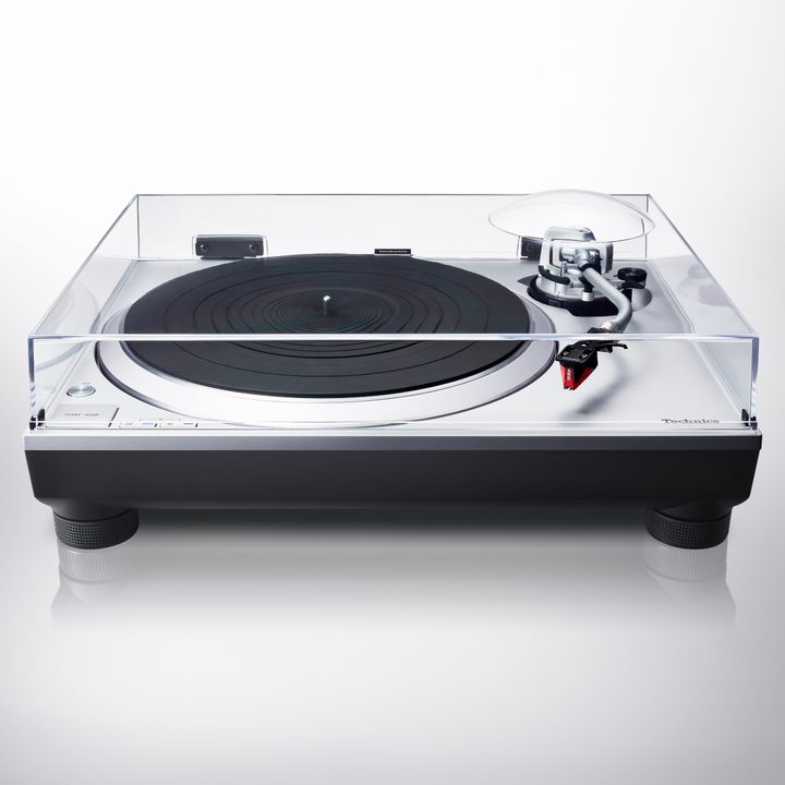 The Technics SL-1500C-W turntable in matte white.