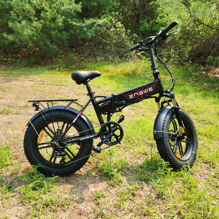 Engwe EP-2 Pro parked on off-road terrain right side.