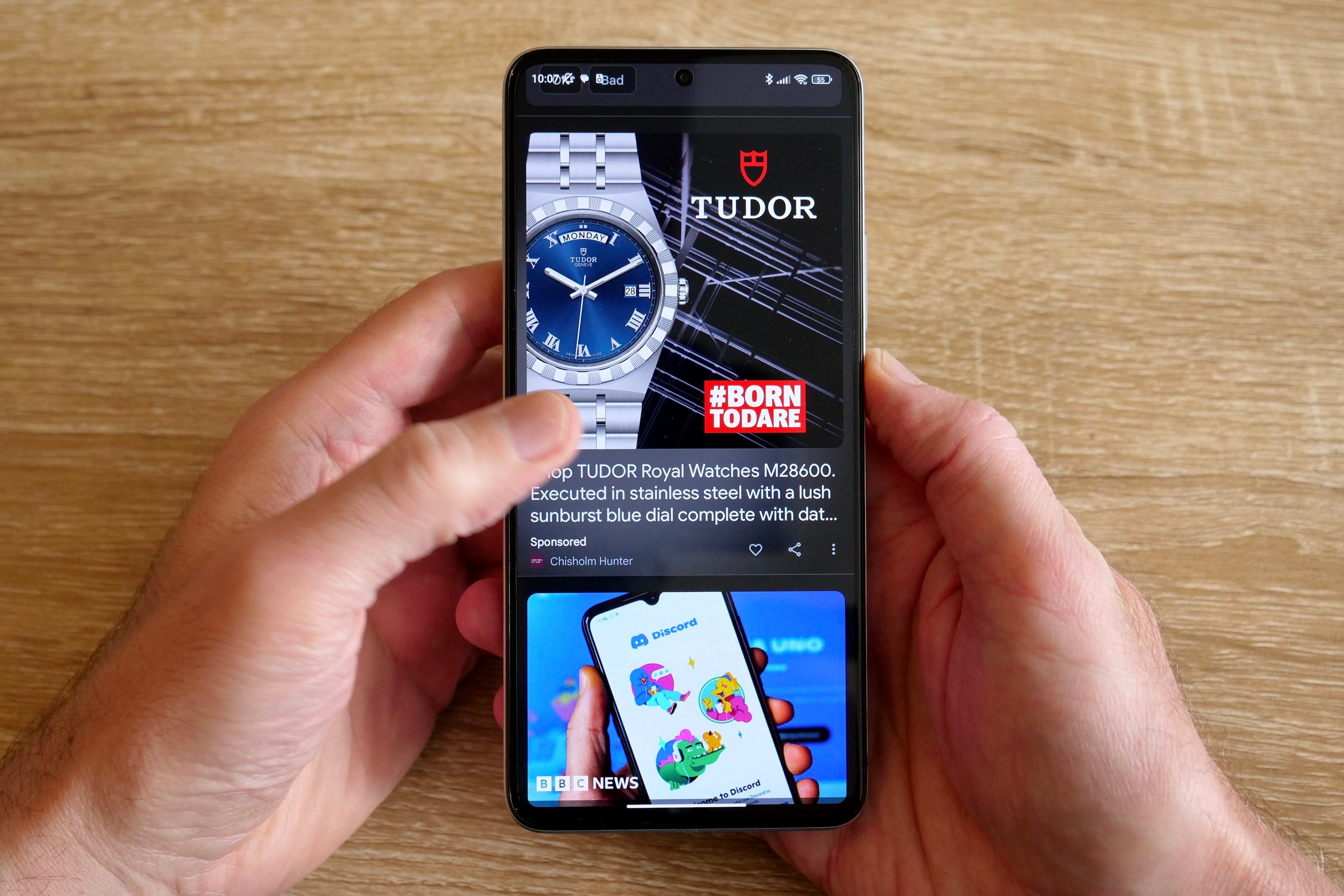 Google Discover on the Poco F5 Pro.
