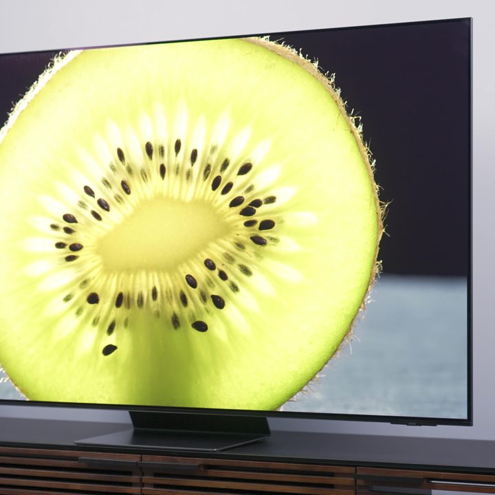 Closeup of a kiwi cross-section on a Samsung S95C OLED TV.