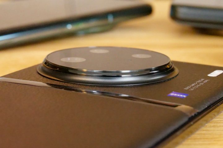 The Vivo X90 Pro's camera module.