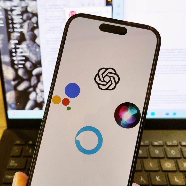 AI assistants compared with ChatGPT.