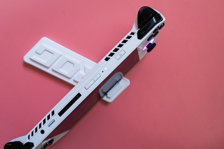 Power button on the Asus ROG Ally.