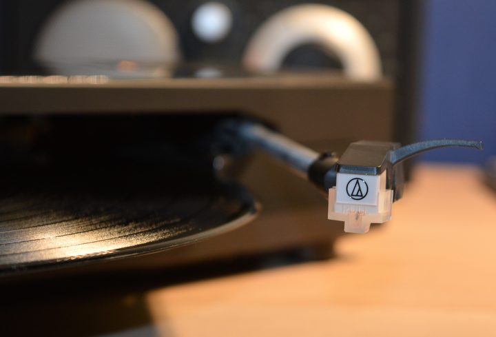 Audio-Technica AT-SB727 Sound Burger tonearm and cartridge close-up.