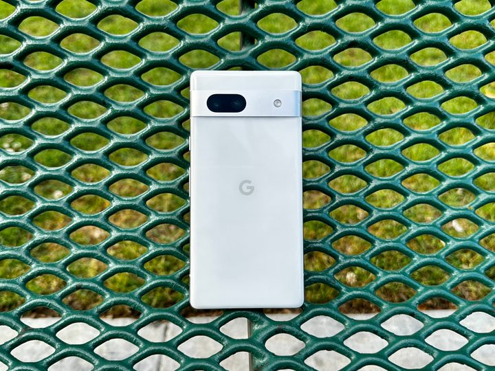 Google Pixel 7a in Snow on park bench