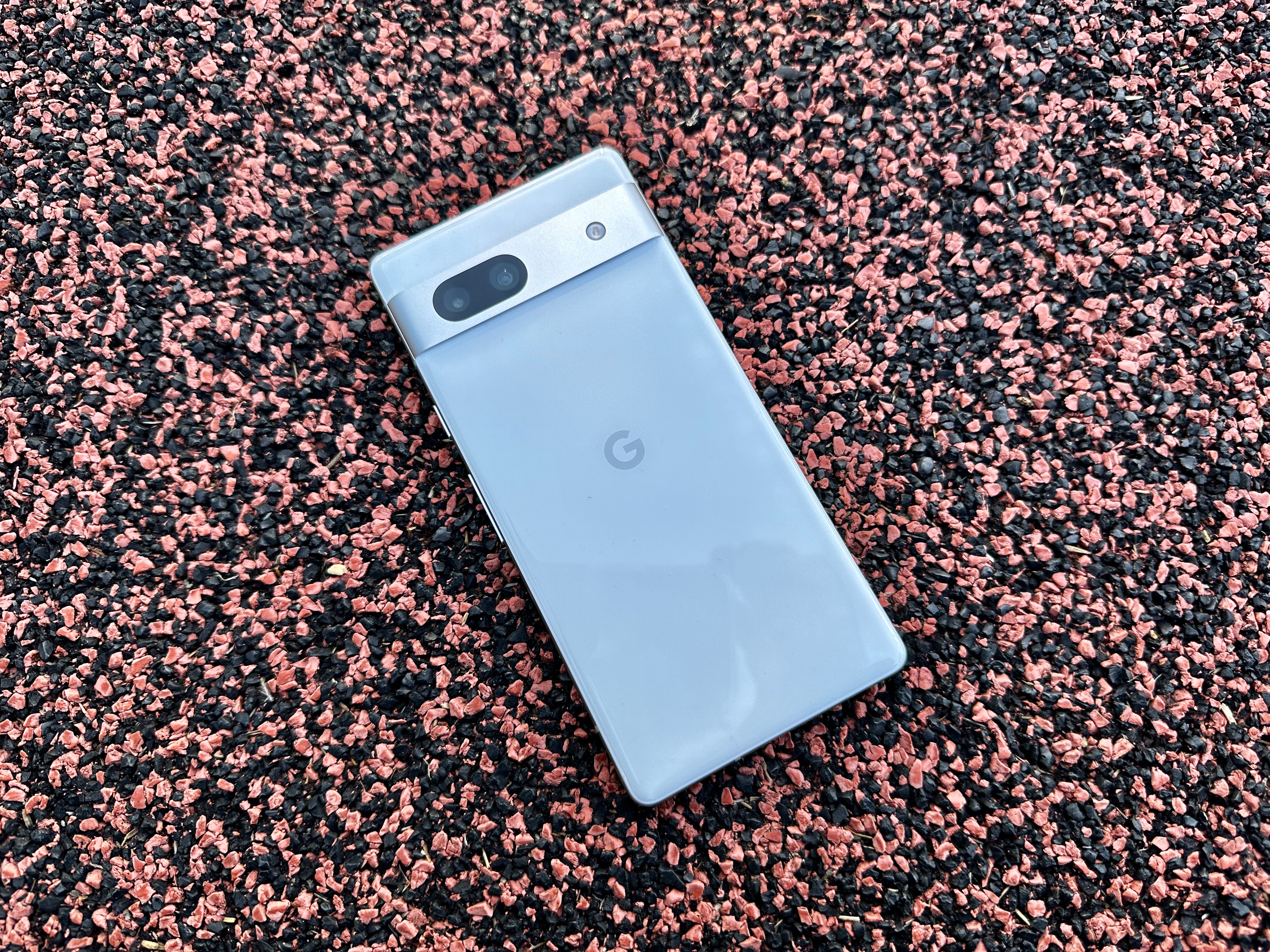 I really like the Pixel 7a, but there's one big issue I can't