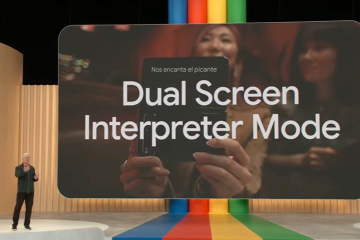 Dual Screen Interpreter Mode for the Pixel Fold.