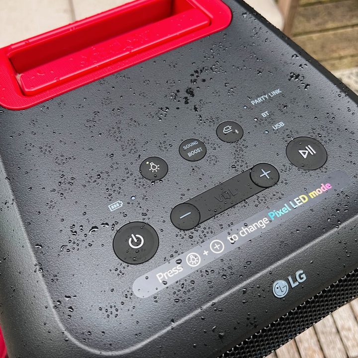 The physical controls of the LG XBoom XL7 speaker.
