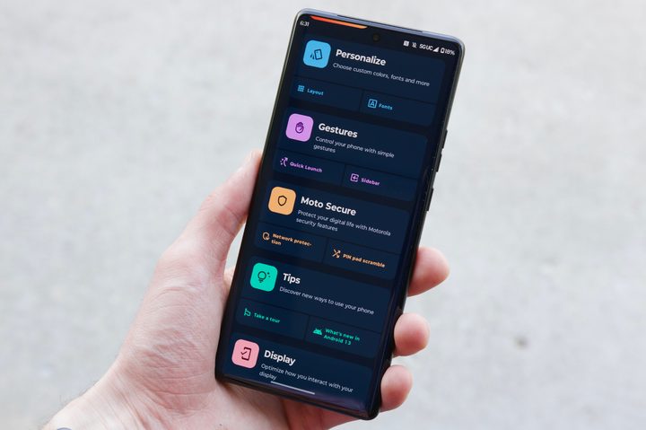 Moto app on the Motorola Edge Plus (2023).
