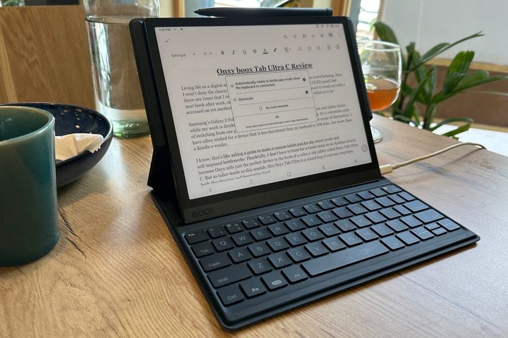 Onyx Boox Tab Ultra C typing