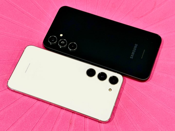 Samsung Galaxy S23 and Galaxy A54