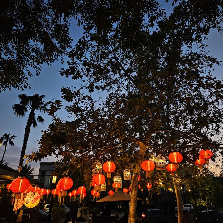 Red lanterns taken with a Samsung Galaxy S23