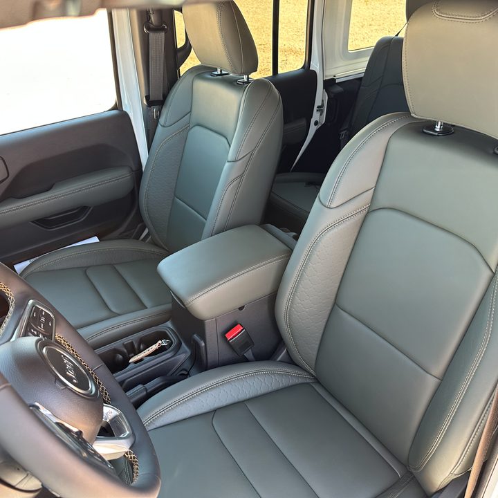 2024 Jeep Wrangler 4xe power seat.