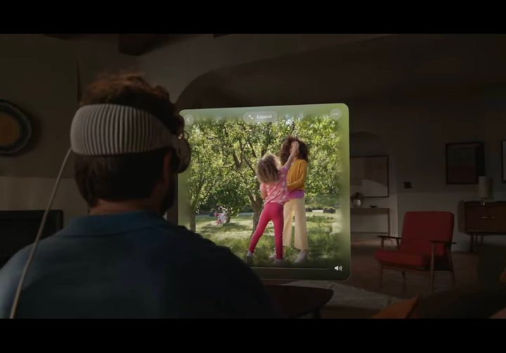 Apple Vision Pro records and plays back spatial memories.