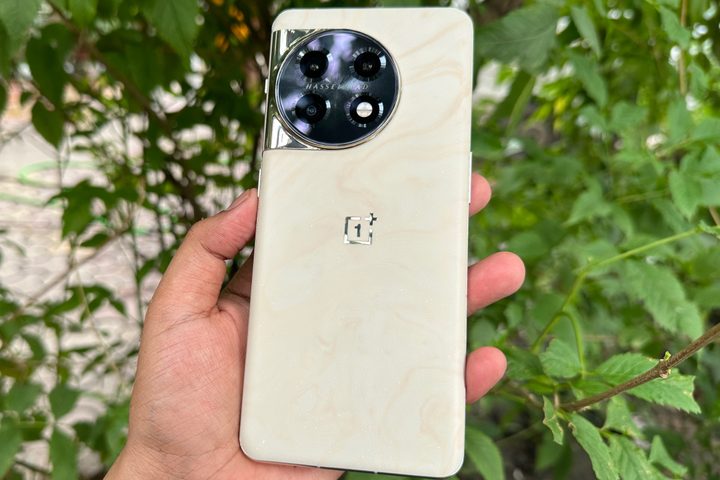 OnePlus-11-Marble-Odyssey-Edition under daylight.