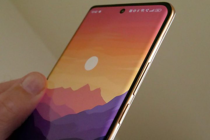 The buttons and curve of the screen on the Realme 11 Pro+.