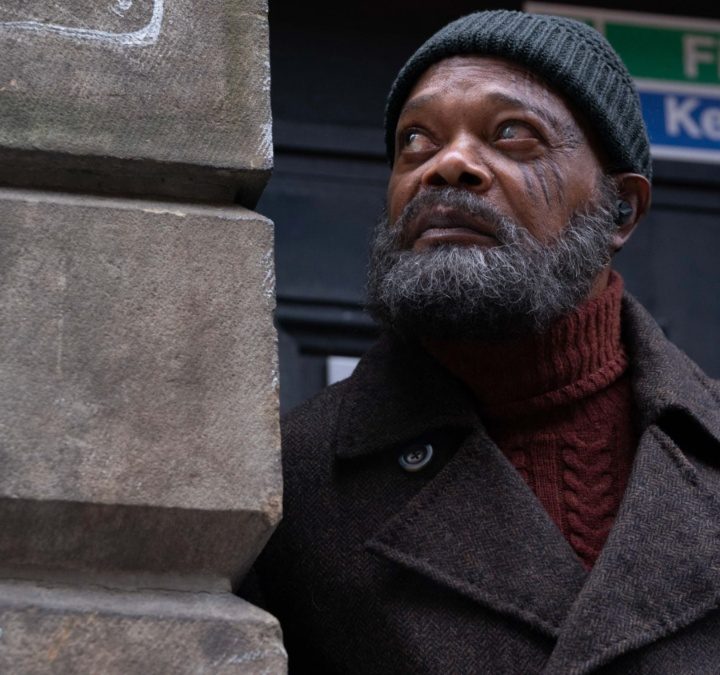 Samuel L. Jackson stares in the air in Secret Invasion.