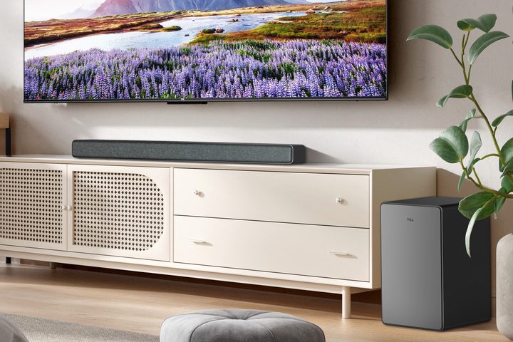 2023 TCL Q6310 soundbar.
