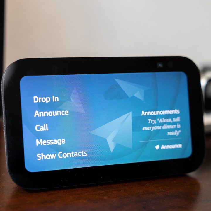 Messaging on the Amazon Echo Show 5 2023 edition.
