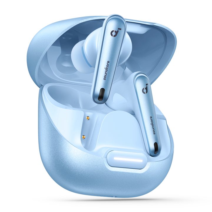 Anker Soundcore Liberty 4 NC in light blue.