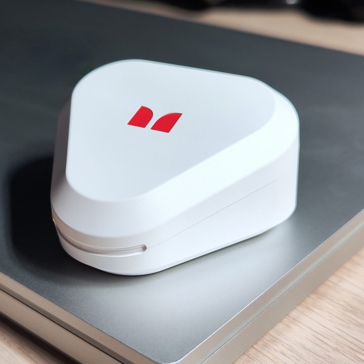 Monster DNA Go charging case (angled view).