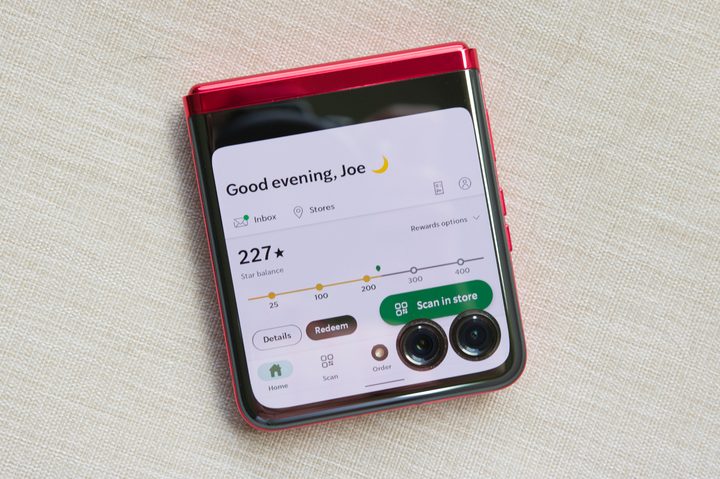 Starbucks app running on the Motorola Razr Plus cover screen.