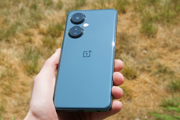 Someone holding the OnePlus Nord N30 5G outside.