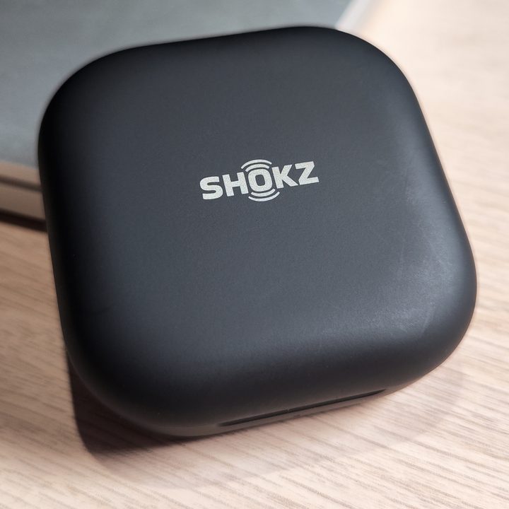 Shokz OpenFit charging case (top).