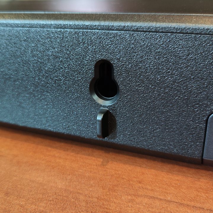 Sony HT-S2000 wall-mount keyhole.