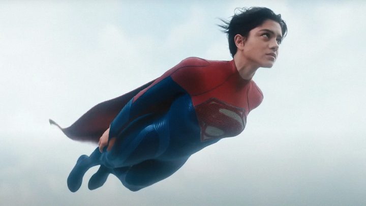 Supergirl flies in the sky in The Flash.