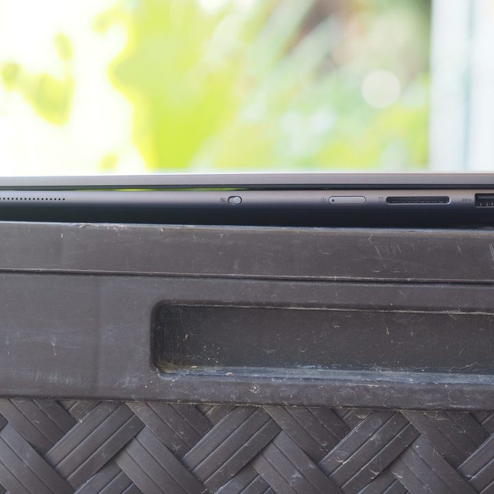 Lenovo Slim Pro 9i right side view showing ports.