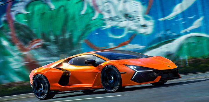 A car races along a wall in The Crew Motorfest