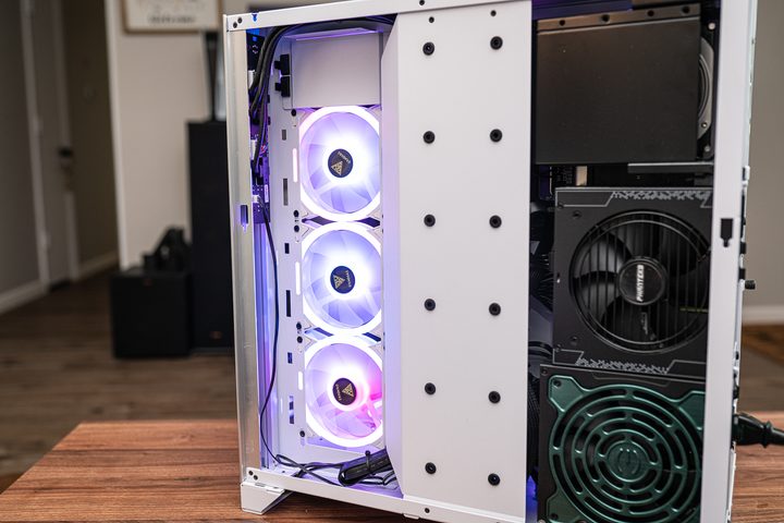 Back side of the CLX Hathor PC.