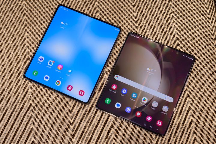 The Samsung Galaxy Z Fold 4 and Galaxy Z Fold 5's open screens.