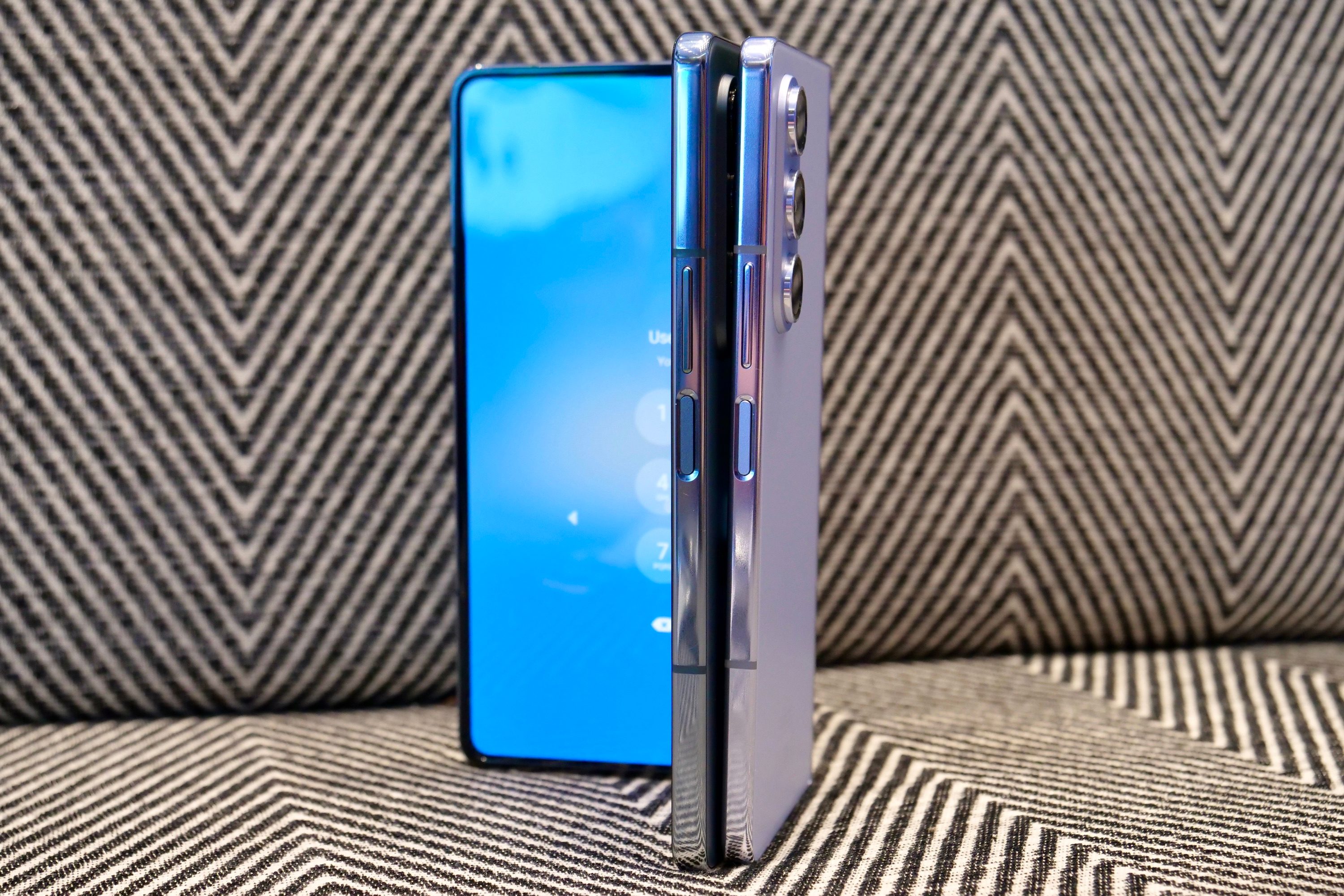 The Samsung Galaxy Z Fold 5 and Galaxy Z Fold 4 seen from the side.