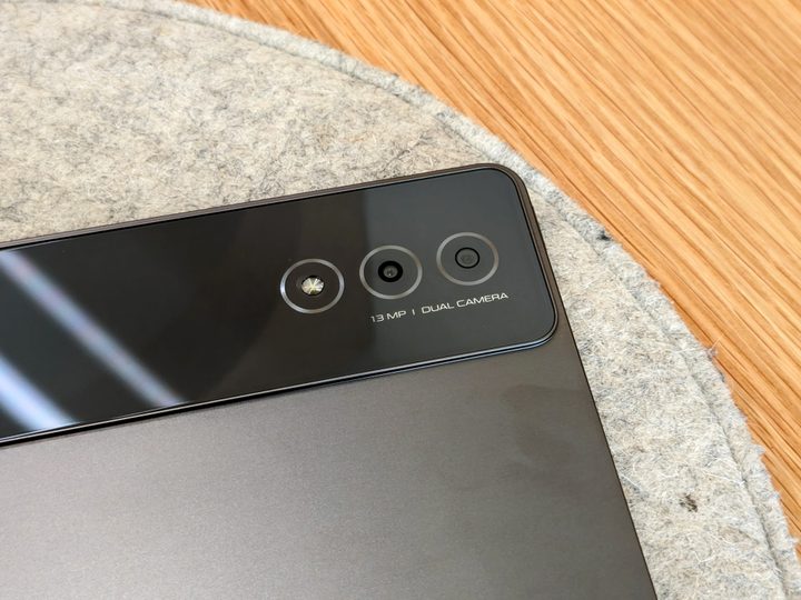 Lenovo Tab Extreme cameras.