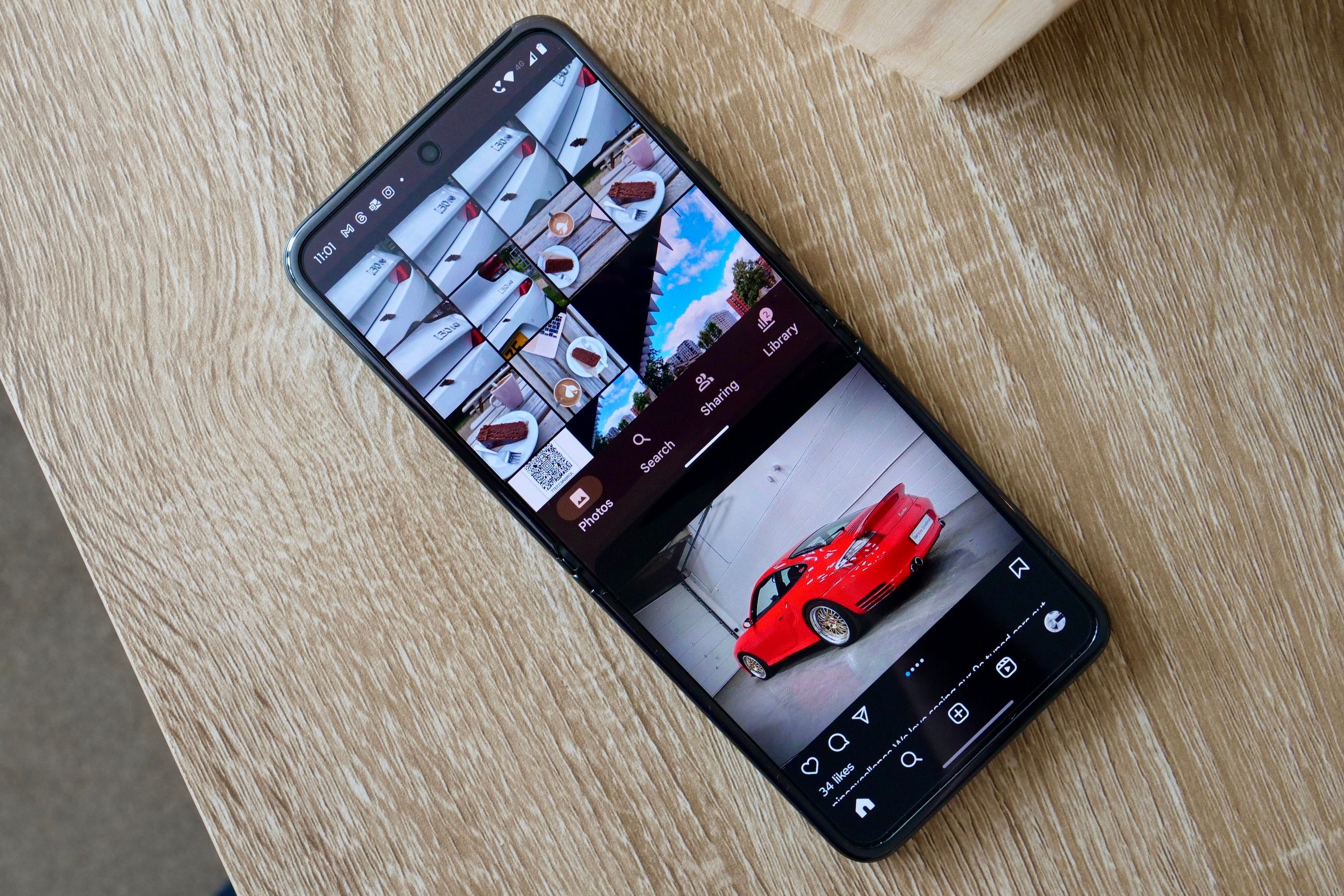 Split screen apps on the Motorola Razr 40.