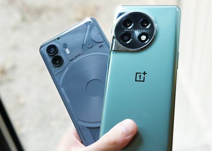 Nothing Phone 2 next to the OnePlus 11.