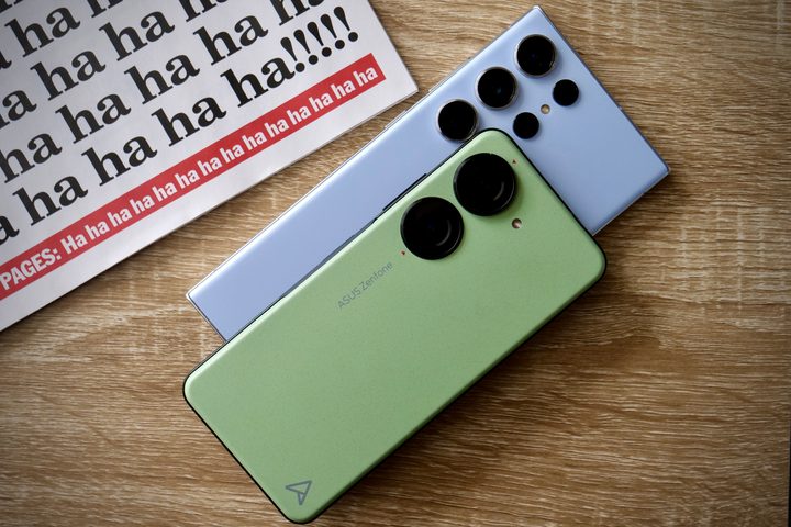 The back of the Galaxy S23 Ultra and Zenfone 10.