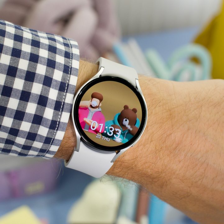 Someone wearing the Samsung Galaxy Watch 6 with the display turned on.