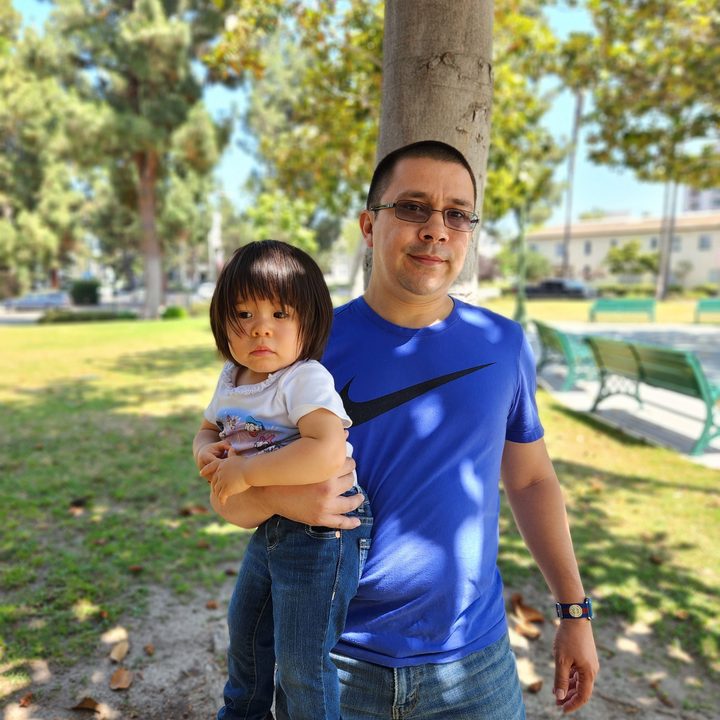 Daddy daughter portrait taken with Samsung Galaxy Z Fold 4.