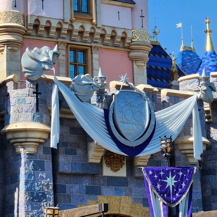 Disney 100 decor on Disneyland castle taken with Samsung Galaxy Z Fold 4 telephoto lens.
