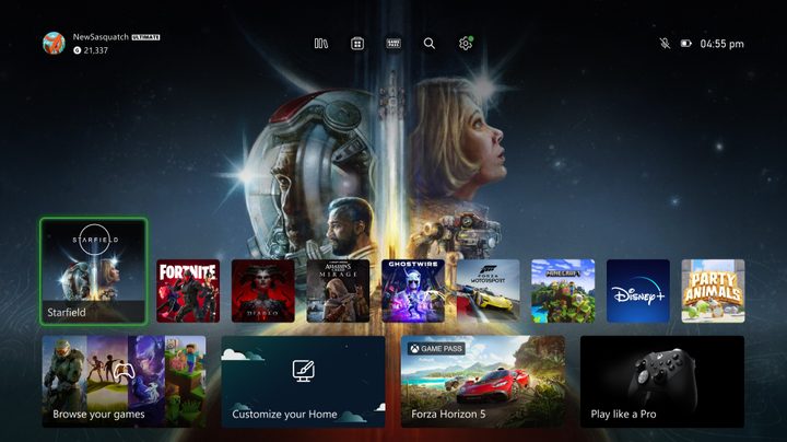 An Xbox home screen shows Starfield.
