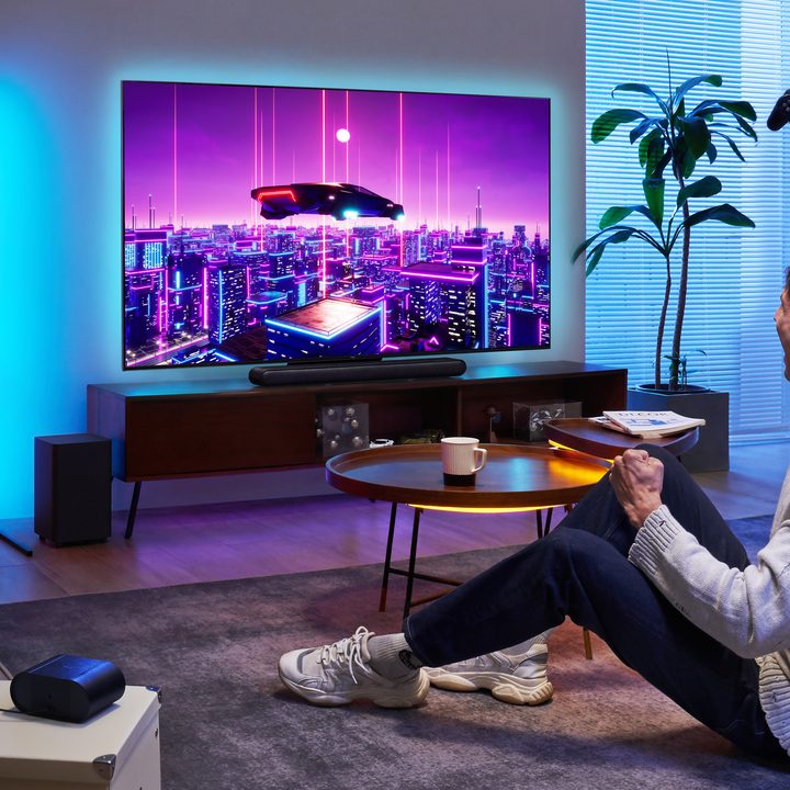 TCL C755