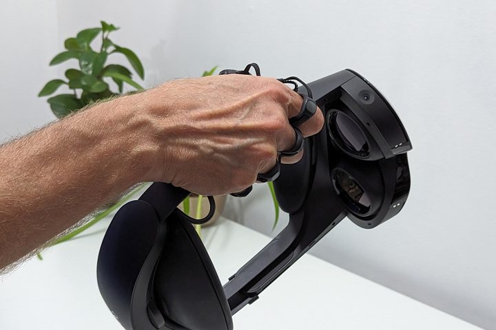 Grab a VR headset and a TapStrap 2 and you're ready for work.
