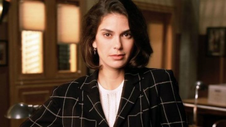 Teri Hatcher as Lois Lane in Lois & Clark: The New Adventures of Superman.