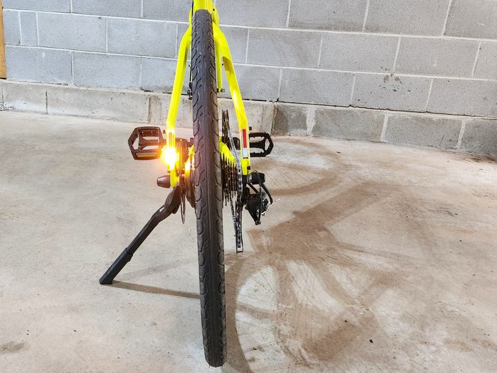 The Aventon Soltera.2 has includes standard turn signal lights positioned below the rear brake lights.