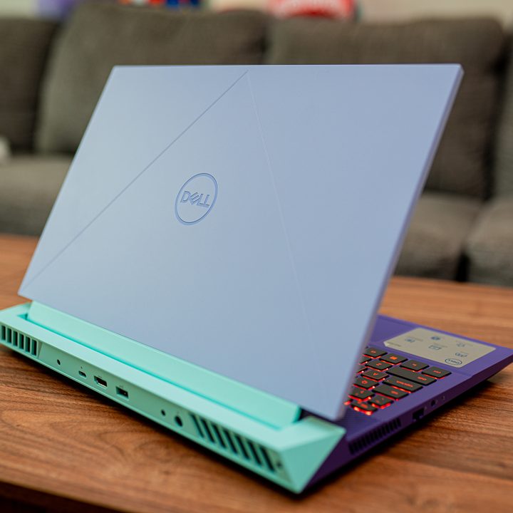 Dell G15 (2023) sitting on a coffee table.